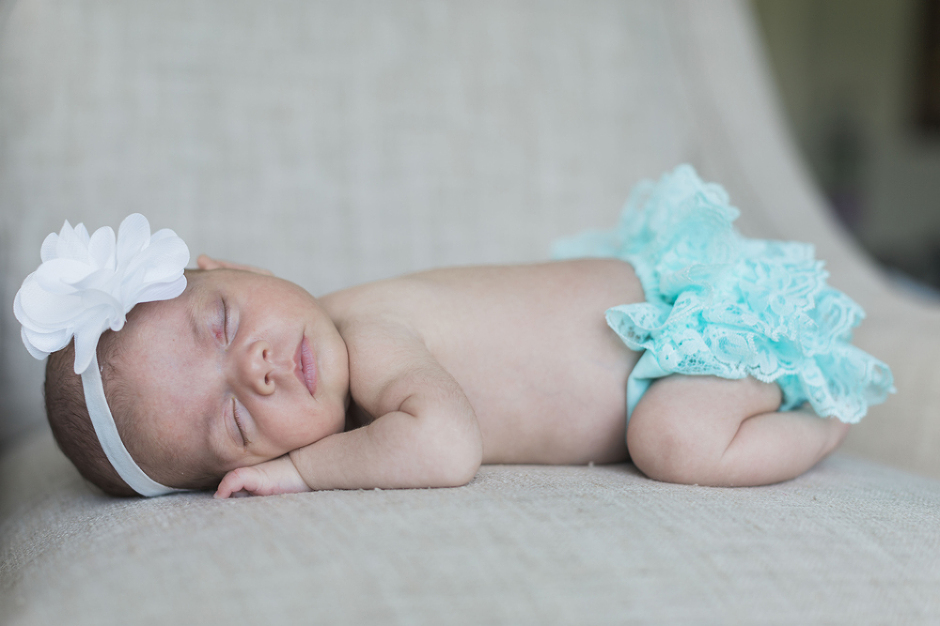 Braelynn Rose 1 Month Baby Session | www.meganannphoto.com